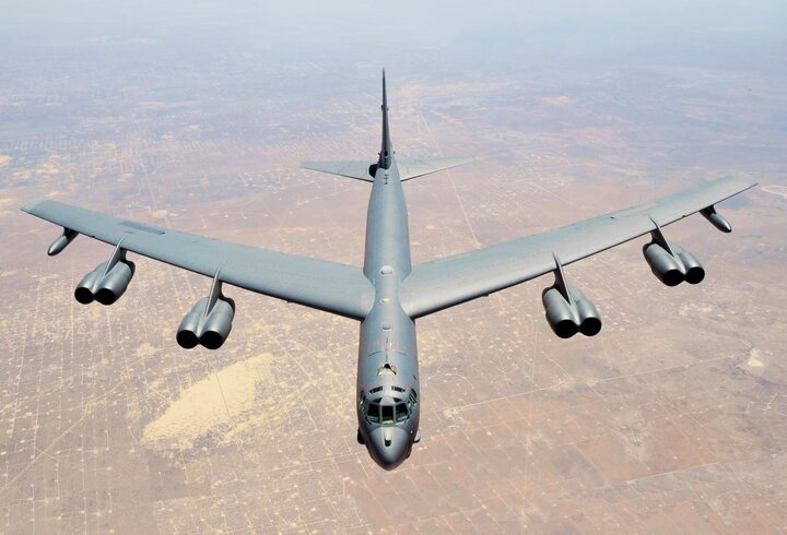 سقوط بمب‌افکن استراتژیک B-52 در کالیفرنیا؛ احتمال جان‌باختن ۸ خدمه