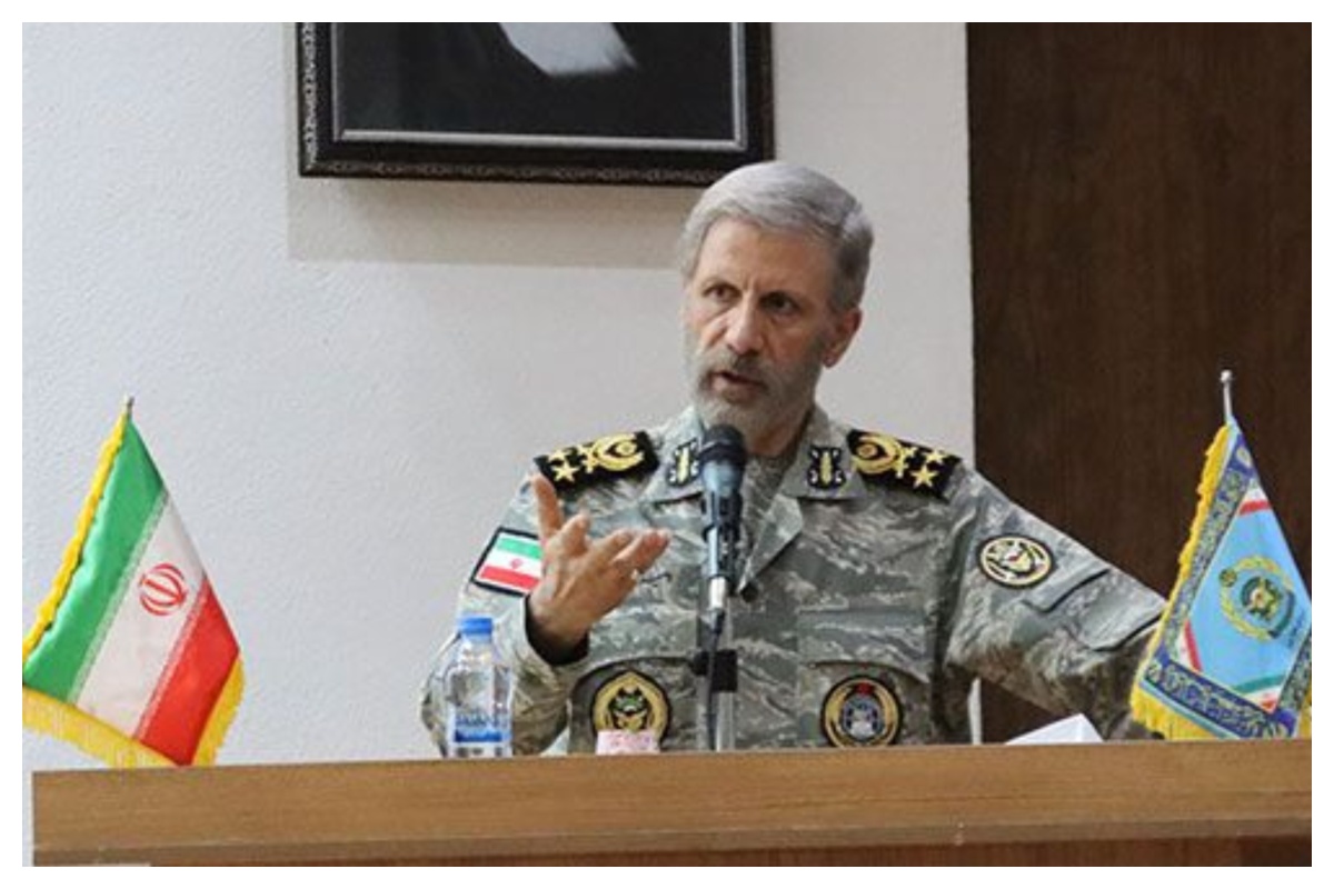 هشدار سرلشکر حاتمی به دشمنان: هرگونه اشتباه محاسباتی با «خشم انباشته» ارتش پاسخ داده میشود