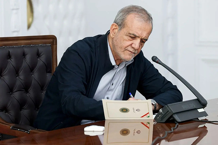 تشکیل ستاد تشییع رهبر انقلاب در تهران و تقدیر رئیس‌جمهور از برگزارکنندگان حج