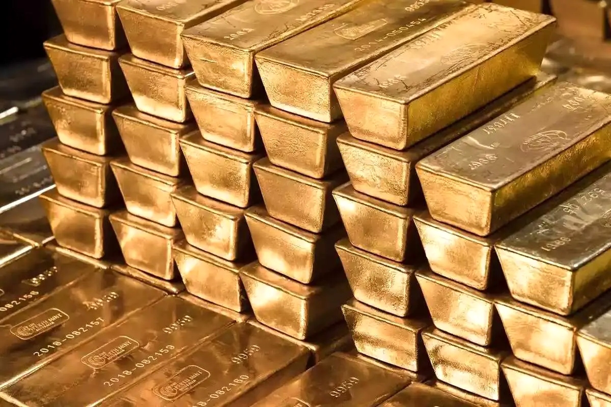 عقب‌نشینی ۹ دلاری اونس جهانی طلا؛ قیمت به ۴۱۵۶ دلار رسید