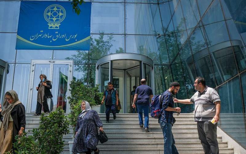 دومین رکورد تاریخی ارزش معاملات بورس؛ آیا خریداران صفهای فروش را جمع میکنند؟