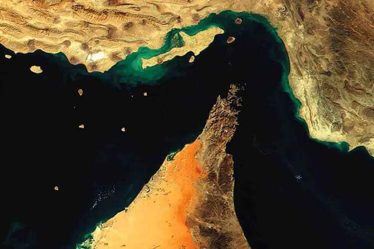هشدار جدی به شناورها: تردد خارج از مسیرهای قانونی خلیج فارس فاقد بیمه است