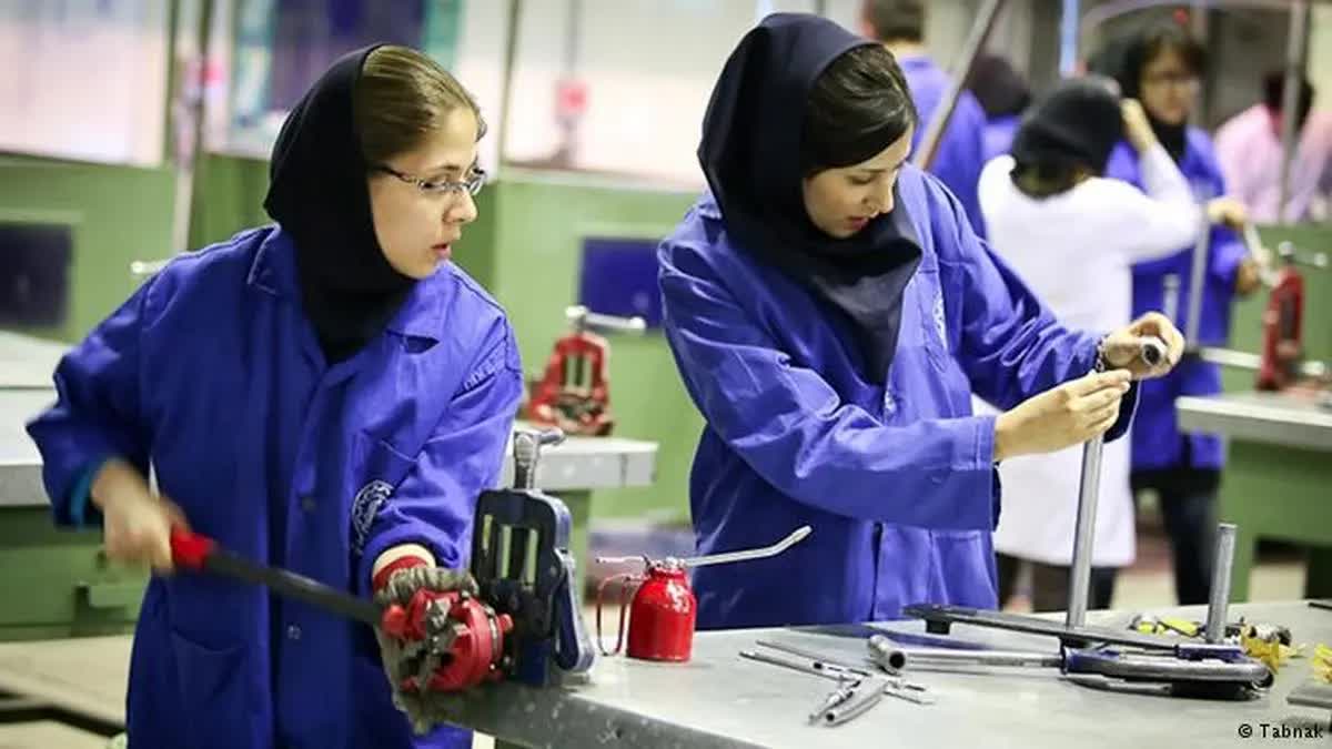 بحران امنیت شغلی زنان کارگر؛ سایه سنگین قراردادهای موقت بر معیشت خانواده‌ها