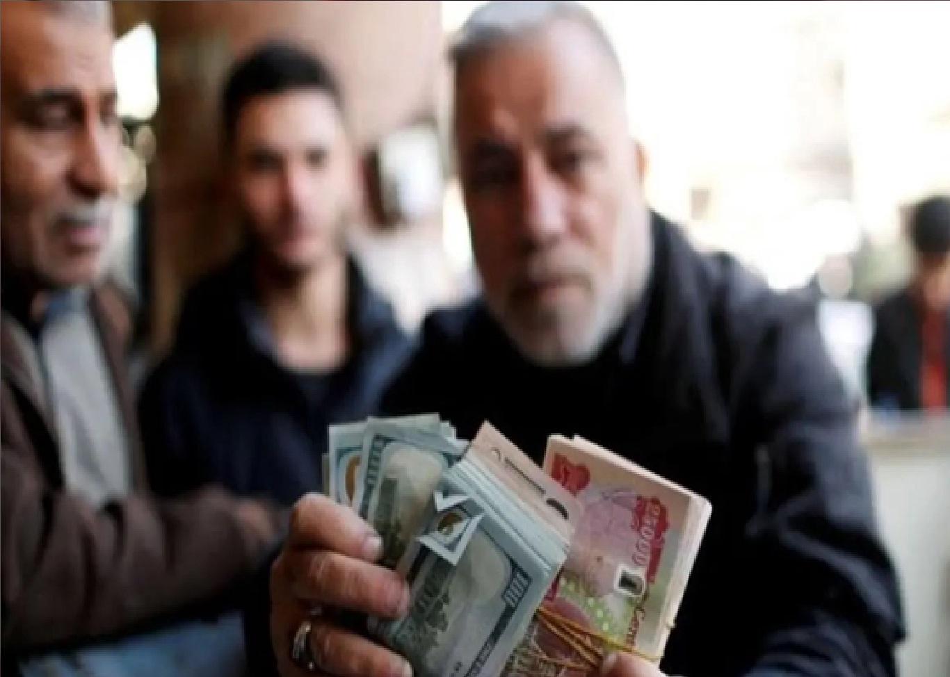 آغاز فروش ۲۰۰ هزار دینار ارز اربعین از ۲۰ تیر در ۷ بانک منتخب