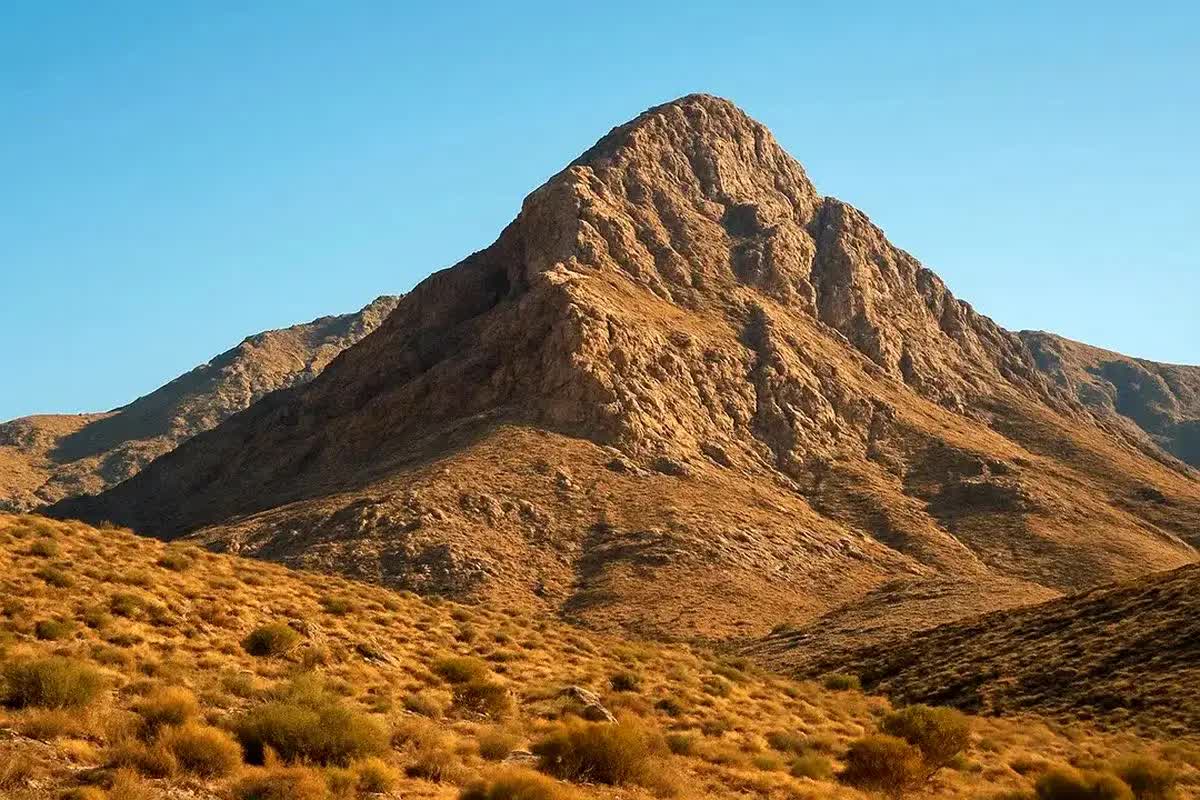 رمزگشایی از تهدید ترامپ علیه تأسیسات هستهای کوه کلنگ