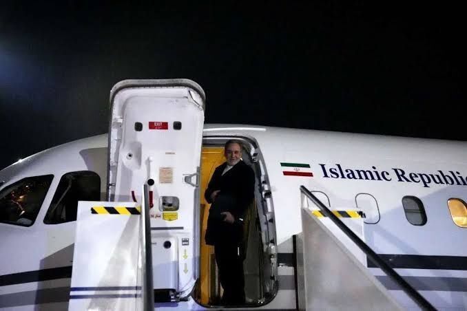 سفر وزیر امور خارجه ایران به دوحه برای ادای احترام به امیر سابق قطر