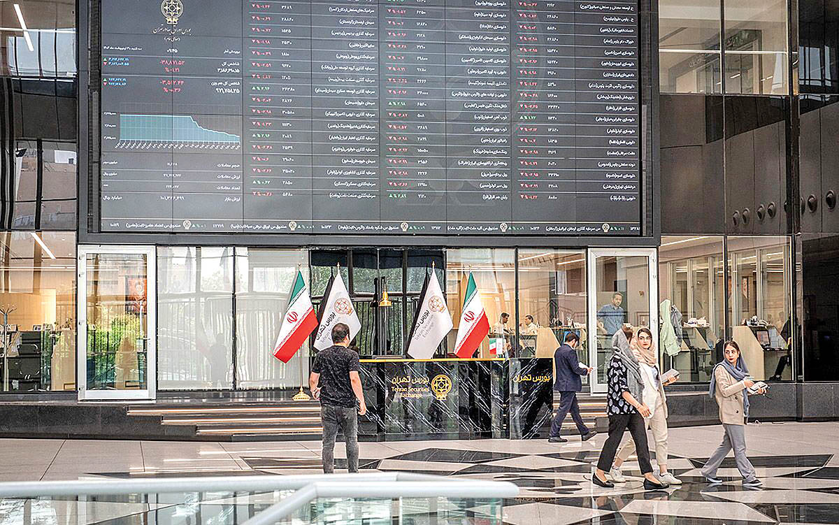 سایه ریسک‌های سیاسی بر بورس؛ چرا معامله‌گران نگران تعطیلی بازار هستند؟
