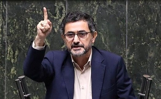 واکنش تند نماینده تهران به شایعات استعفای پزشکیان و تکذیبیه دفتر رهبری