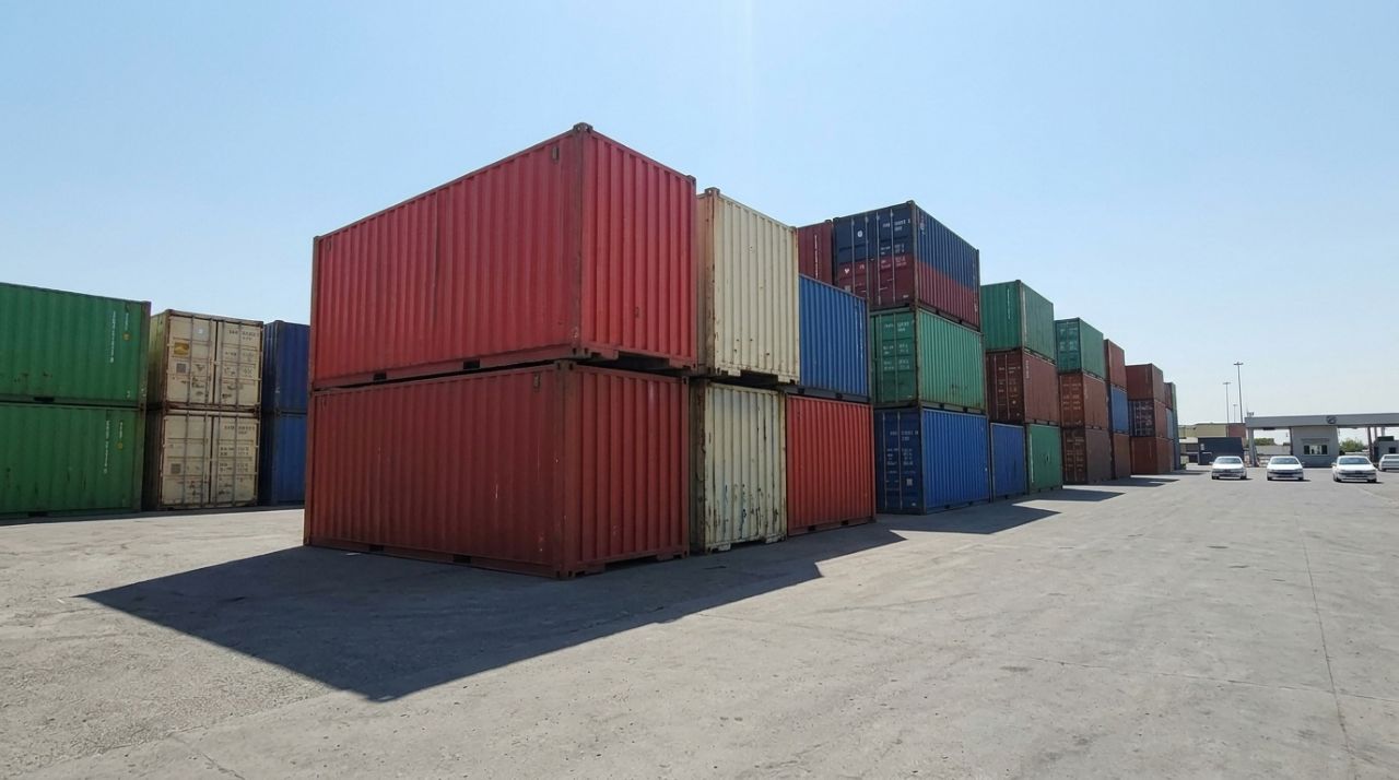 پایان انتظار برای نیسان ترا؛ قطعات مونتاژی از سد تنگه هرمز گذشتند
