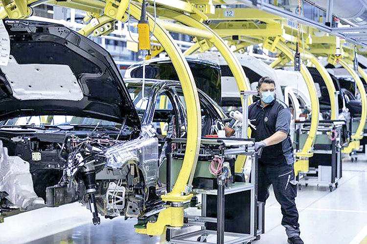 اجرای استانداردهای ۱۲۲گانه خودرو از مهر ۱۴۰۴؛ تغییر پلتفرم‌ها الزامی شد