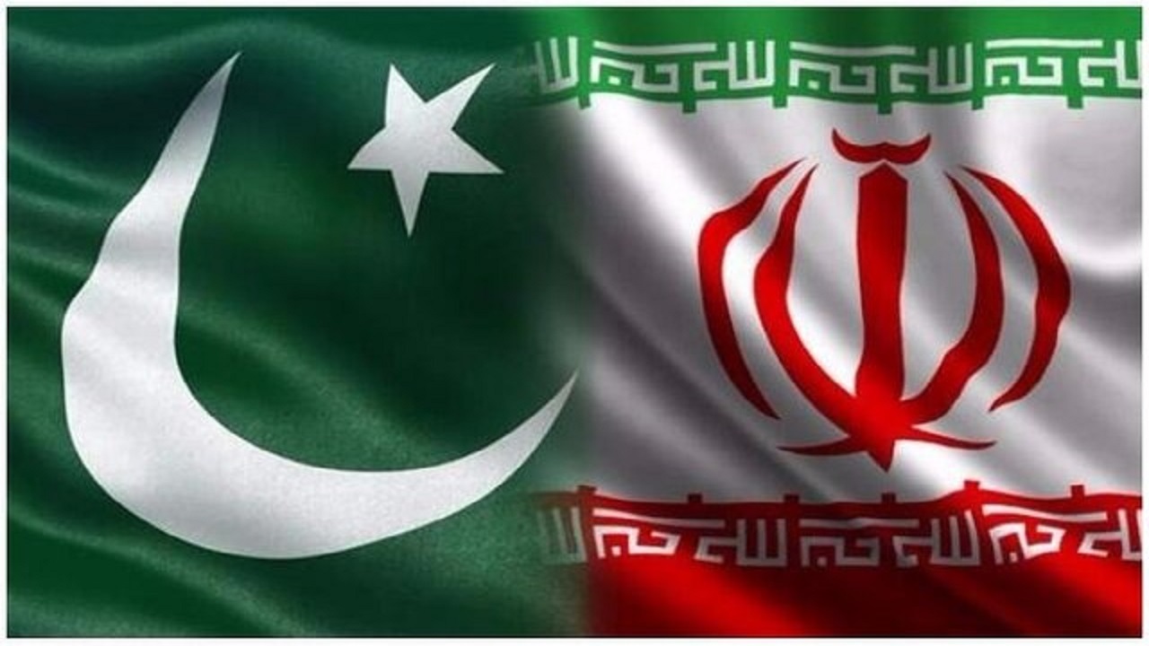 رایزنی عراقچی و اسحاق دار؛ بررسی توافق دفاعی مکه در گفت‌وگوی تهران و اسلام‌آباد