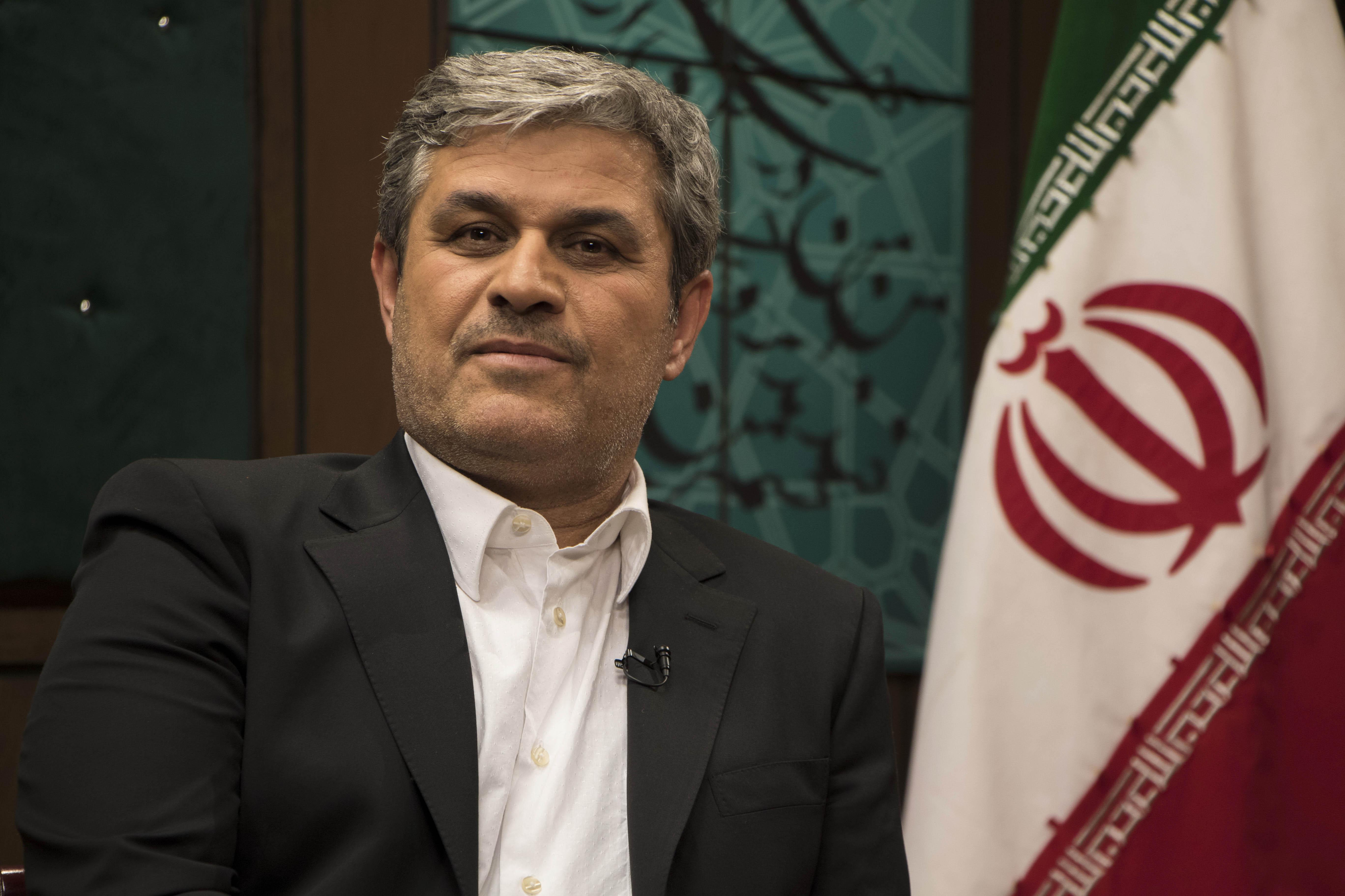 تاجگردون: دولت در تأمین منابع کالابرگ ناتوان است؛ مجلس مشروط به شفافیت کمک میکند