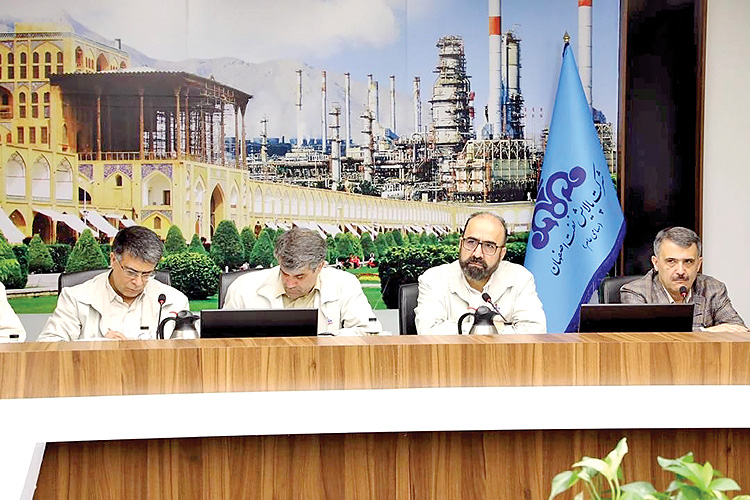 سهم ۵۵ درصدی سازندگان اصفهانی از تأمین تجهیزات پالایشگاه اصفهان