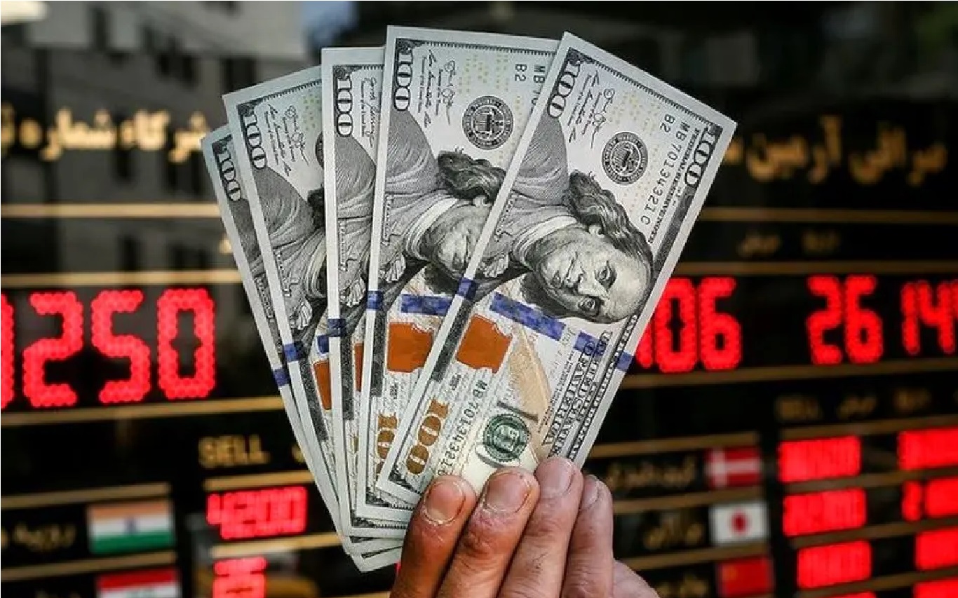 تحلیل نوسانات دلار: از رکوردهای تاریخی تا تلاش بانک مرکزی برای کنترل بازار