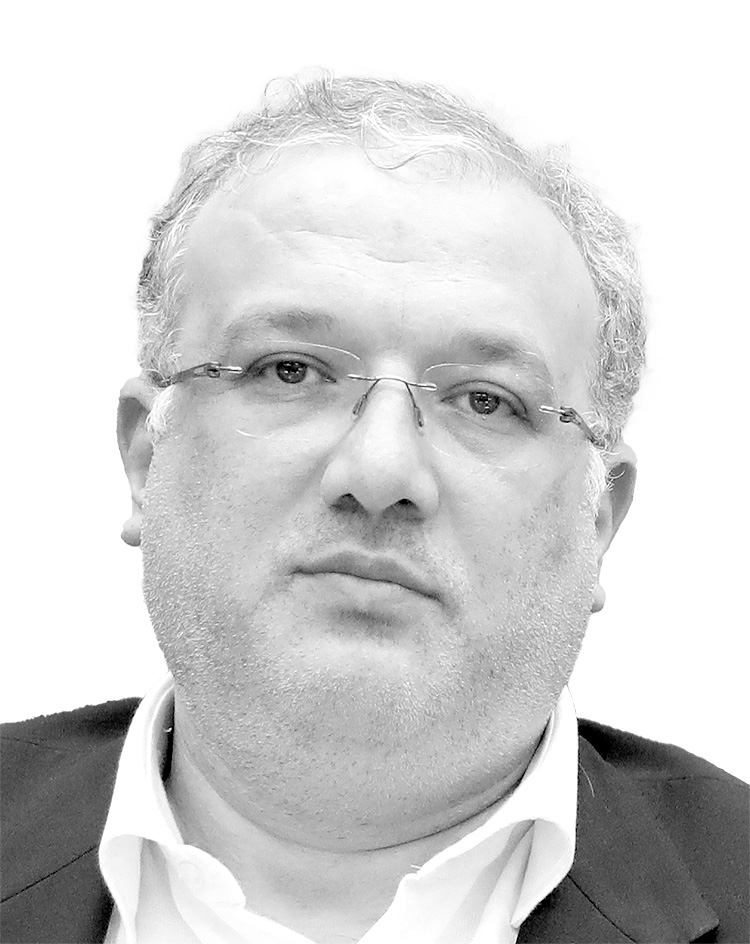 طبقه متوسط در محاصره تورم؛ ضرورت تغییر رویکرد سیاست‌گذاری برای جلوگیری از سقوط