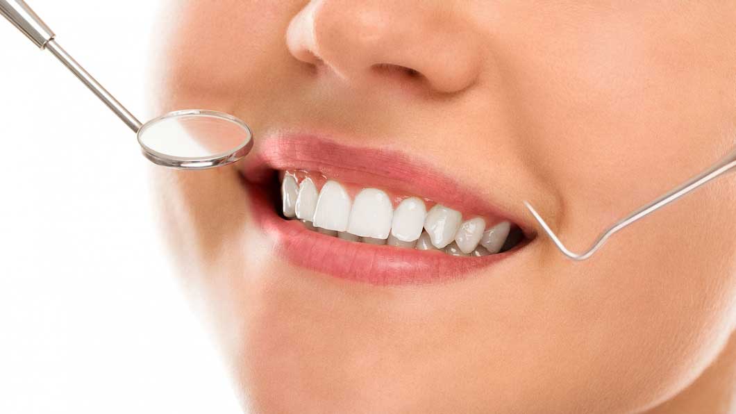 چرا تأخیر در درمان دندان، هزینه‌های شما را چند برابر می‌کند؟