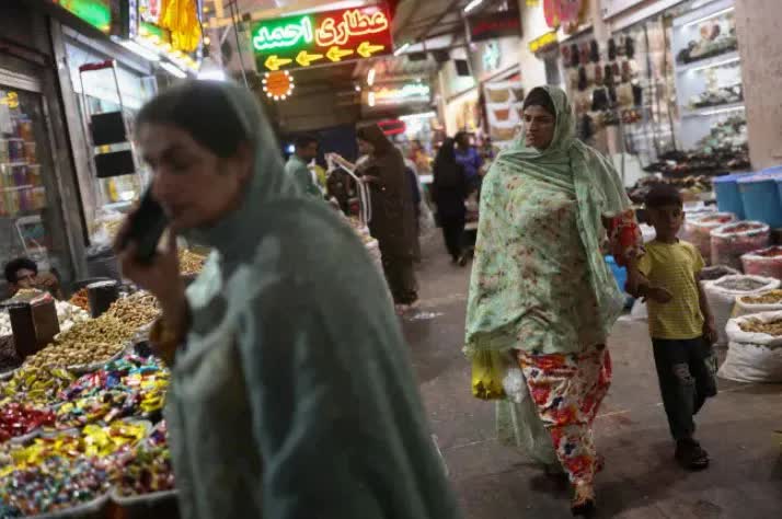 چرا اقتصاد ایران در برابر فشار حداکثری آمریکا فرو نمی‌ریزد؟