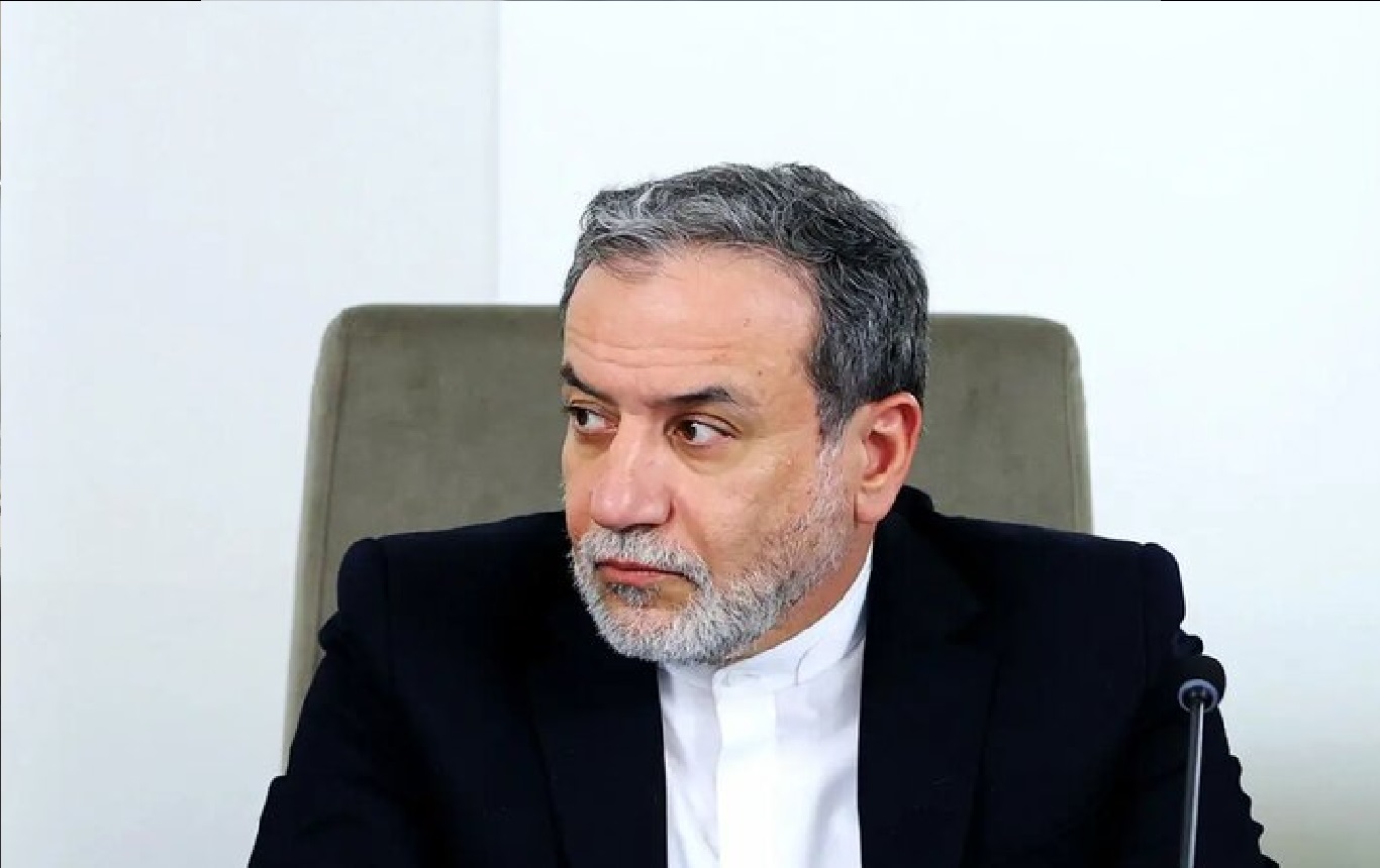 تأیید رسمی خسارات سنگین به ناوگان پنجم آمریکا در بحرین توسط مقام ارشد نیروی دریایی آمریکا
