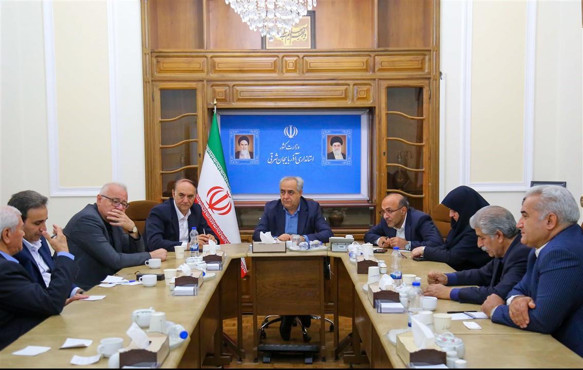 تلاش برای رفع موانع گمرکی و لجستیکی در آذربایجان شرقی