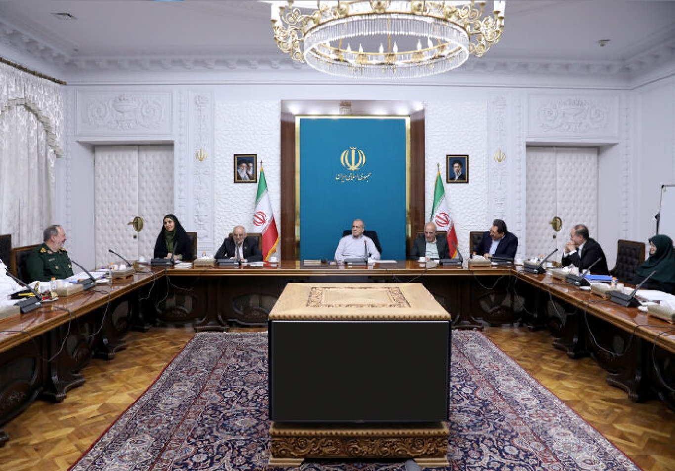نقشه راه پزشکیان برای تحول در صنایع دریایی و کاهش بروکراسی اداری