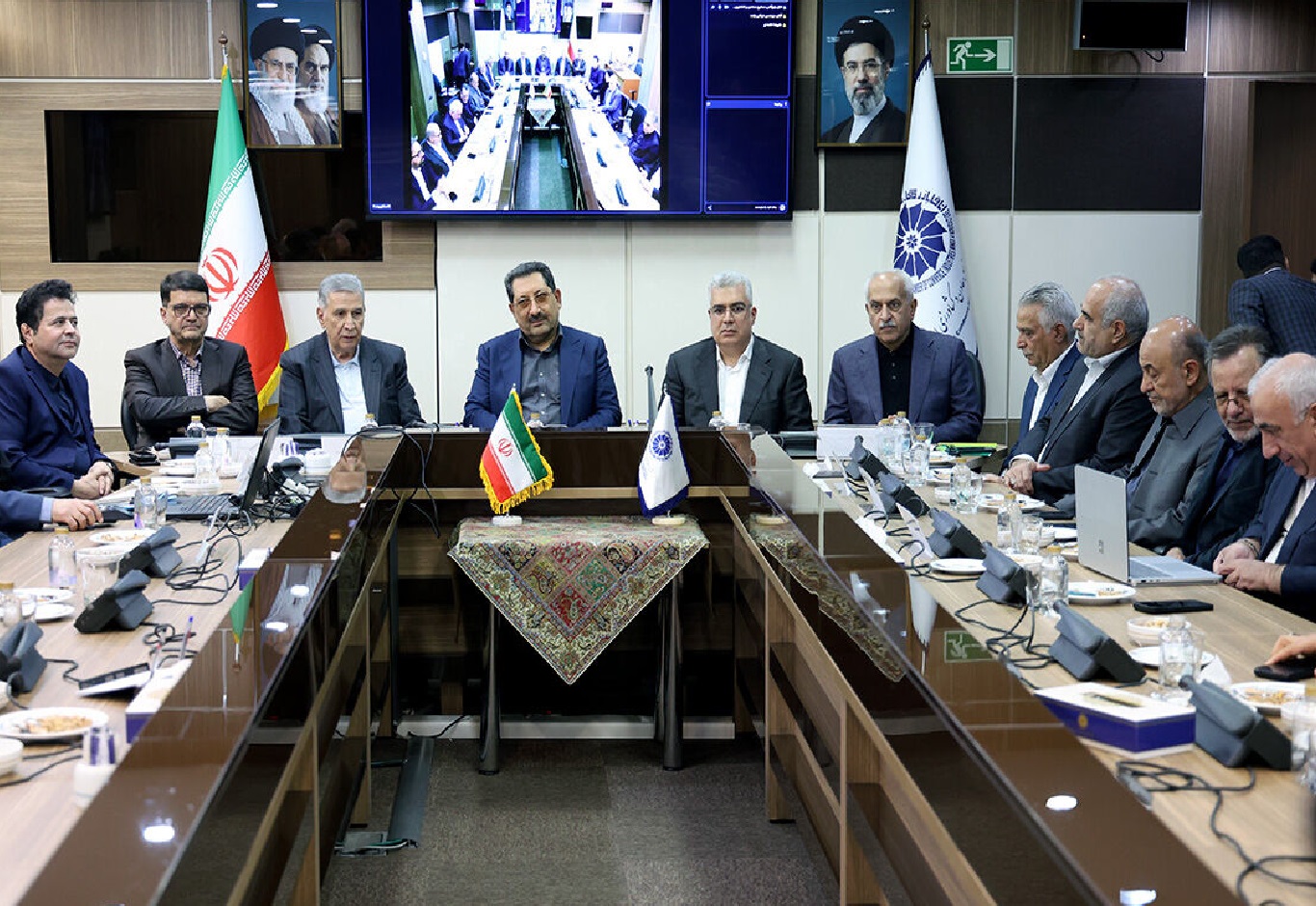 تسهیل سیاست‌های ارزی و گمرکی؛ وعده وزیر صمت برای حمایت از تولید