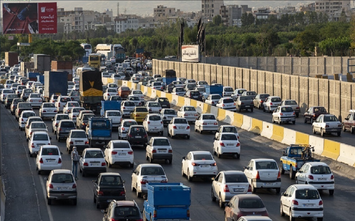 محدودیت‌های ترافیکی تهران در مهرماه؛ از ممنوعیت تردد ناوگان پخش تا تغییر ساعات ادارات