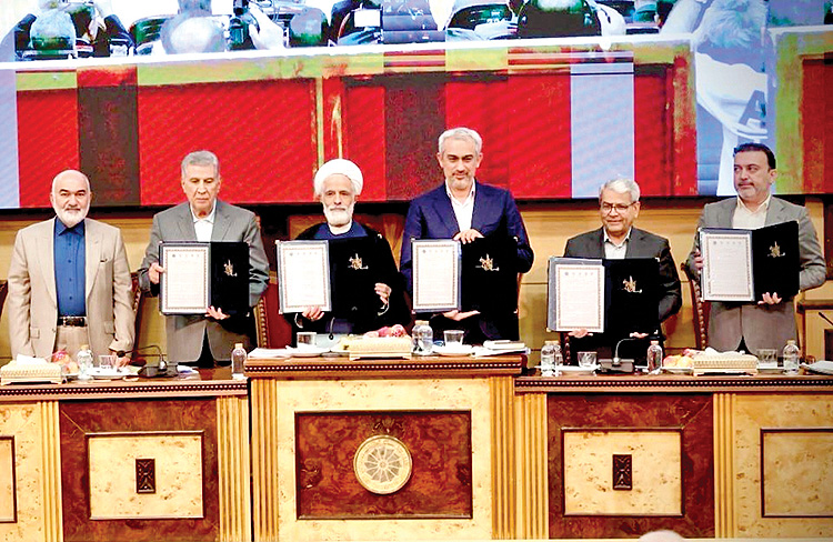 تفاهمنامه پنججانبه برای شکستن سد ۹۰ هزار مقرره در اقتصاد ایران
