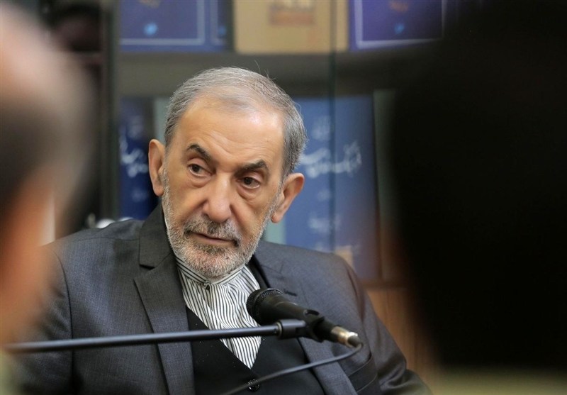 ولایتی خطاب به الزیدی: مشروعیت از واشنگتن نمی‌آید؛ از خاک نجف و خون شهدا می‌آید