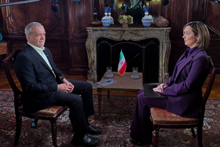 پزشکیان: نمیپذیریم که ما را به تسلیم وادار کنند/ با تمام وجود گفتوگو میکنیم
