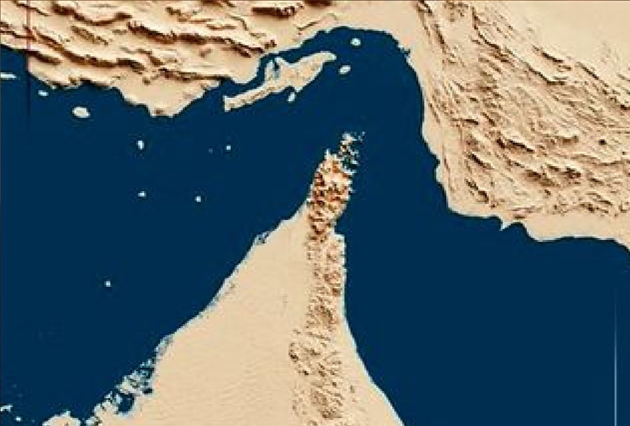 شنیده شدن صدای انفجار در تنگه هرمز/ یک نفتکش هدف حمله قرار گرفت