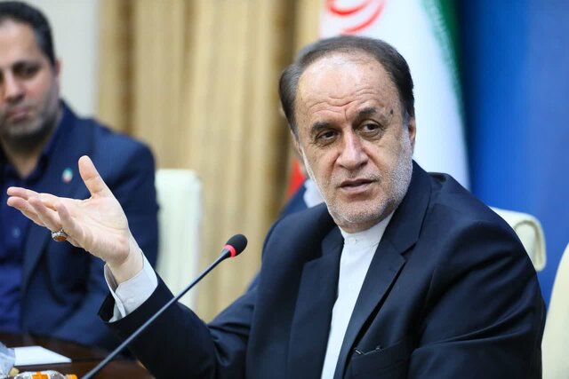 نائب رئیس مجلس: در حال مذاکره با آمریکا هستیم