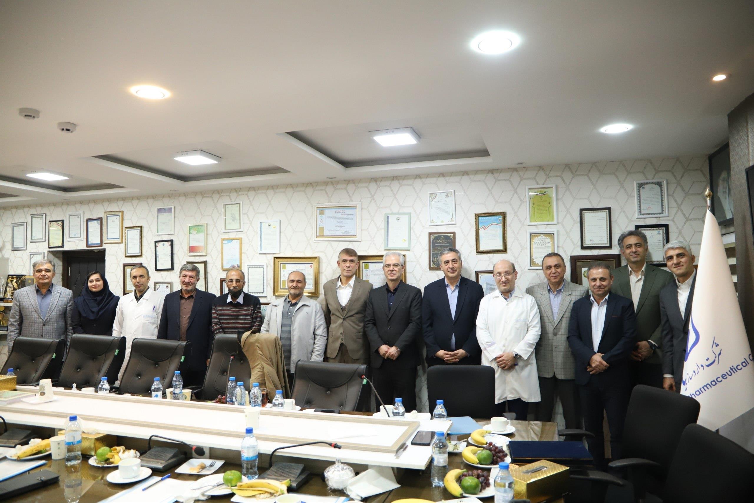 بازدید اعضای کمیسیون صنایع اتاق بازرگانی تبریز از شرکت داروسازی شهید قاضی