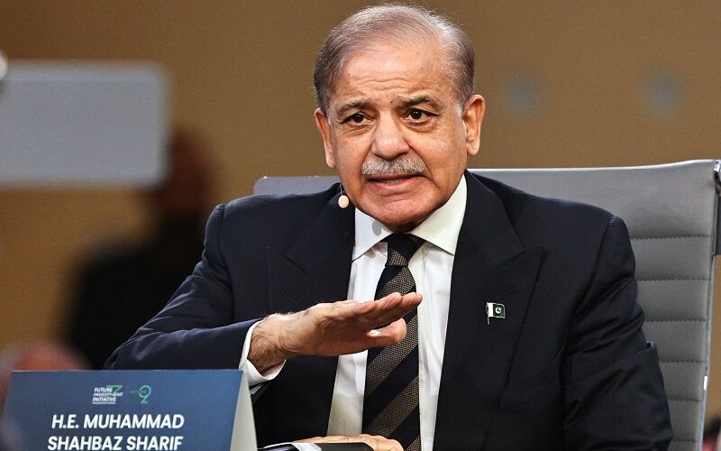 اولین واکنش نخست وزیر پاکستان به حمله یمن به فرودگاه عربستان/ شهباز شریف درباره توافق مکه چه گفت؟