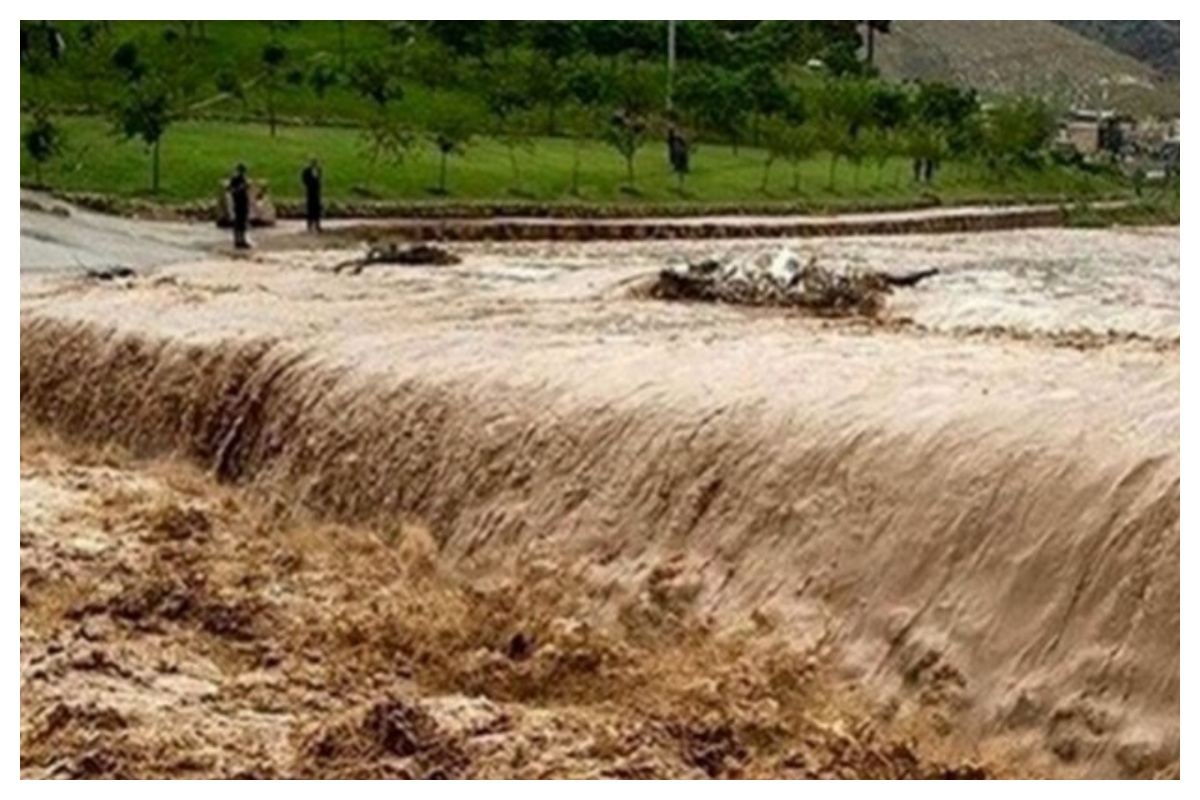 سیلاب مسیر تردد در نقاط شهری و روستایی این استان را مسدود کرد